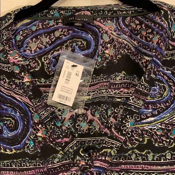 NWT Express Long sleeve tunic. Black w/multi color design XL. - Picture 3 of 11